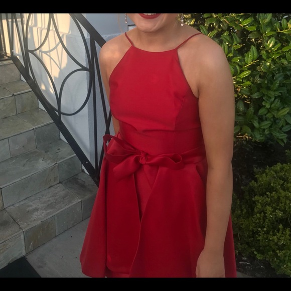 BEAUTIFUL formal dress!! - Picture 2 of 4
